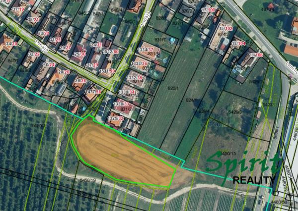 PONÚKAME VÁM NA PREDAJ POZEMOK, SCHVALENÝ V ÚP NA VÝSTAVBU