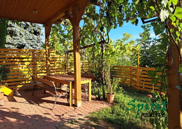 Veľký 4 izbový byt s rozlohou 102 m2, záhradou 100 m2, s výhľadom Dunaj