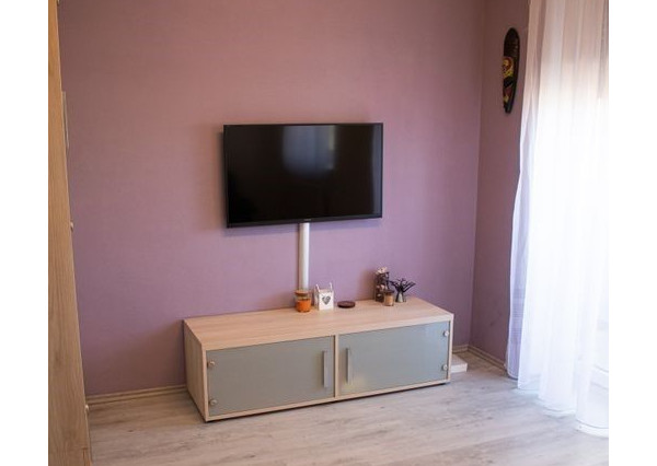 Ponúkame vám na prenájom 2izbový byt s garážovým státím.