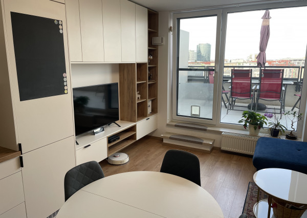 Ponúkame na PREDAJ krásny 3 izb.byt s priestrannou terasou URBAN RESIDENCE