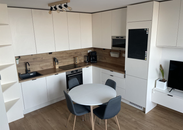 Ponúkame na PREDAJ krásny 3 izb.byt s priestrannou terasou URBAN RESIDENCE