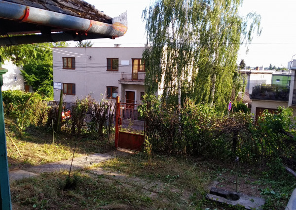 Ponúkame na pre PREDAJ záhradný domček na peknom pozemku o výmere 860m2