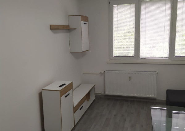 Ponúkame na prenájom praktický 1izb. byt v Devínskej Novej Vsi