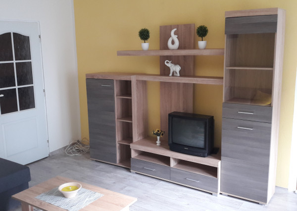 Na prenájom štýlový 3-izbový byt v Bratislave - Dúbravka s lodžiou a kompletným zariadením