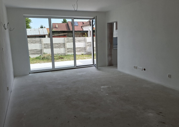 NOVÁ SUPER CENA - jedinečná ponuka - 4izb RD v pokojnej obci Jánovce, len 15min od Senca