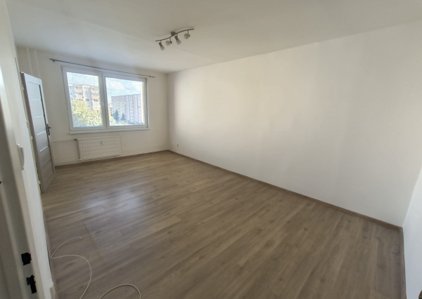 REZERVOVANÝ - PREDAJ šikovného 2izb. bytu v Nových Zámkoch - 67m2 - NOVÁ CENA