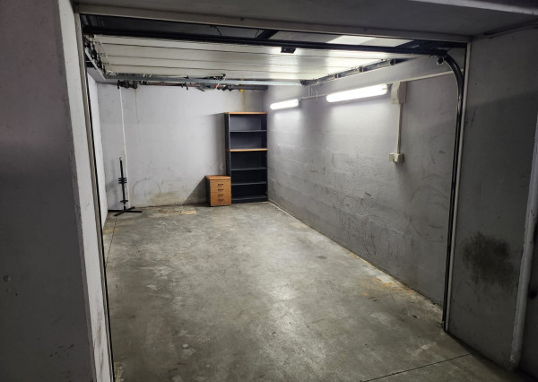 Na prenájom: Garáž 18 m² – Kazanská ulica, Bratislava