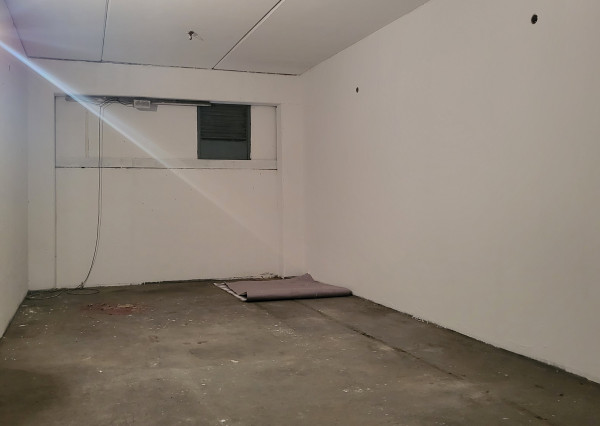 Na prenájom uzamykateľná garáž, uzatvorený areál s 24h.službou