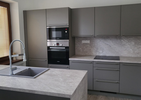 PRENÁJOM: 6 izb. RD v obci Veľké Úľany - komplet zrekonštruovaný