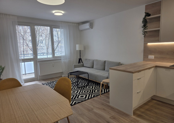 Prenájom 3izb. bytu, práve zrekonštruovaný - pri RETRE