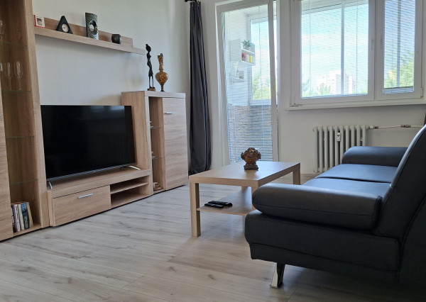 Prenájom: 3izb.byt Dúbravka Sekurisova, od 15.04.