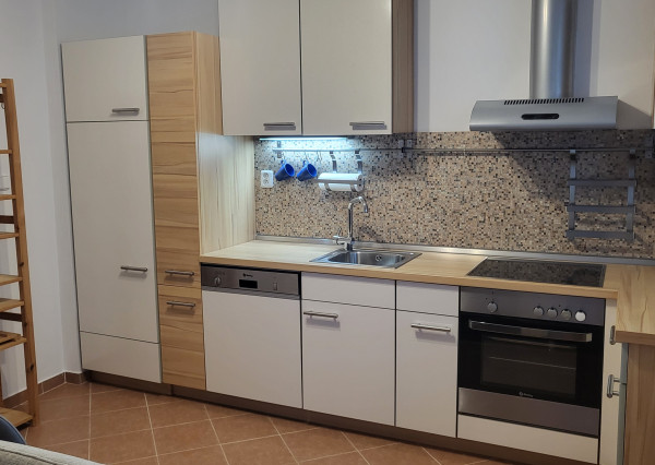 Ponúkame na prenájom 2izb. byt neďaleko OC RETRO