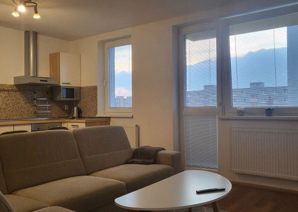 Ponúkame na prenájom 2izb. byt neďaleko OC RETRO