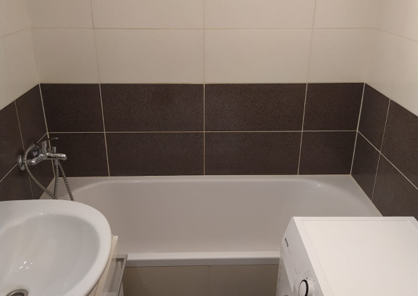 Štýlový 2-izbový byt na PREDAJ v Petržalke s výhľadom na les