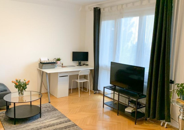 NA PREDAJ - 2 izb. byt  s balkónom- RUŽINOV