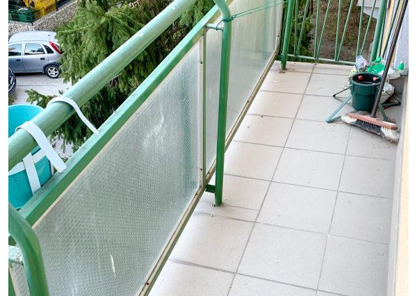 NA PREDAJ - 2 izb. byt  s balkónom- RUŽINOV