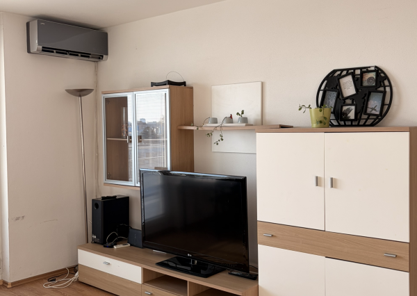 Priestranný 4-izbový byt, 5/8 posch. 95m2, klimatizácia, bezproblémové parkovanie, Bratislava - Nové Mesto,