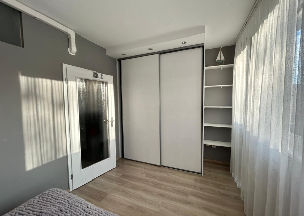 Na prenájom kompletne zariadený 3-izbový byt s dvoma balkónmi a garážovým státím